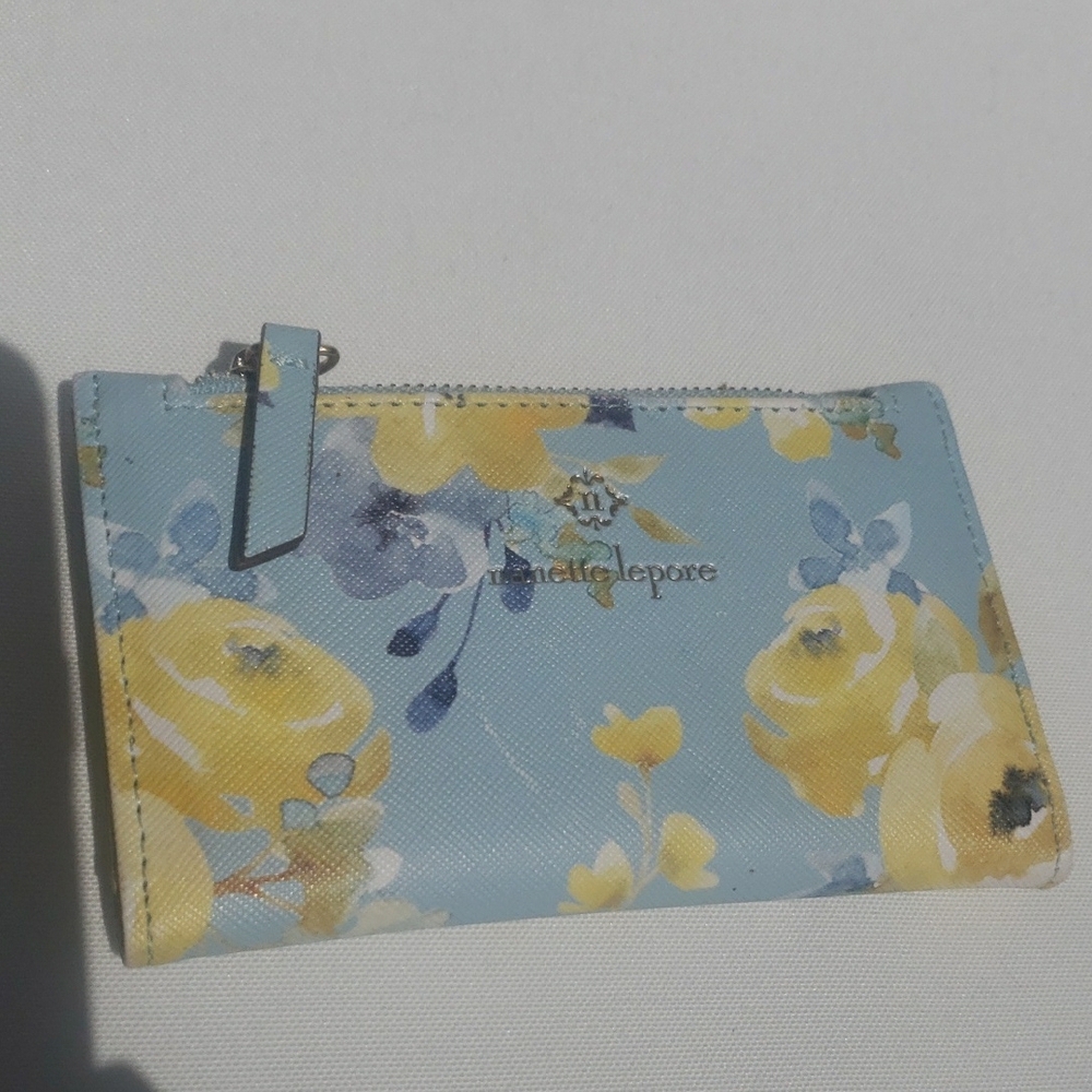 💙Nanette Lepore Floral Wallet EUC